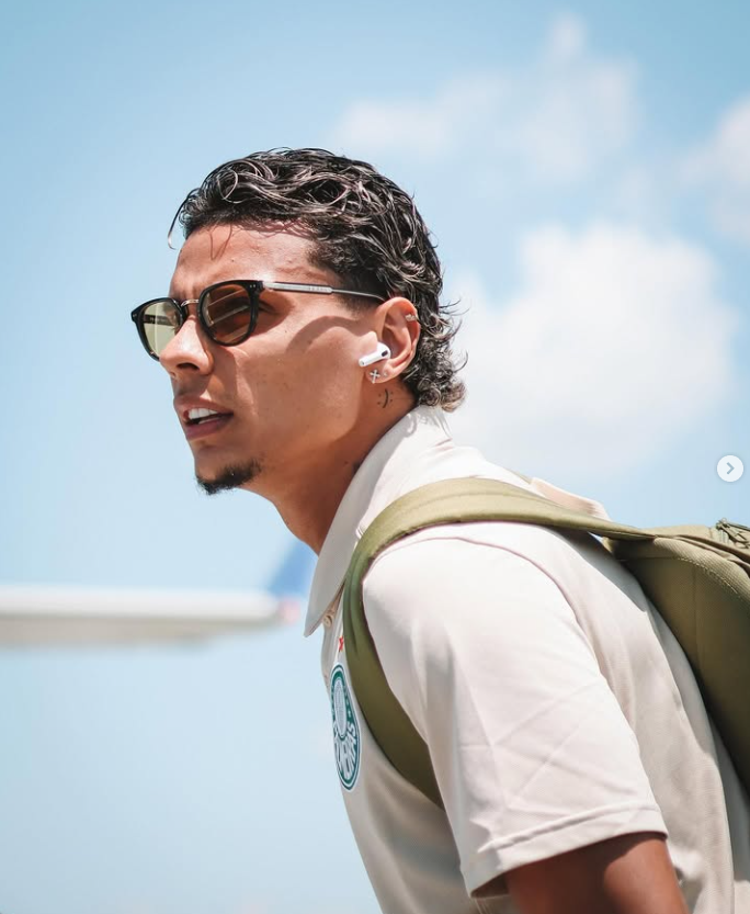 Jogador do Palmeiras chegando em Miami